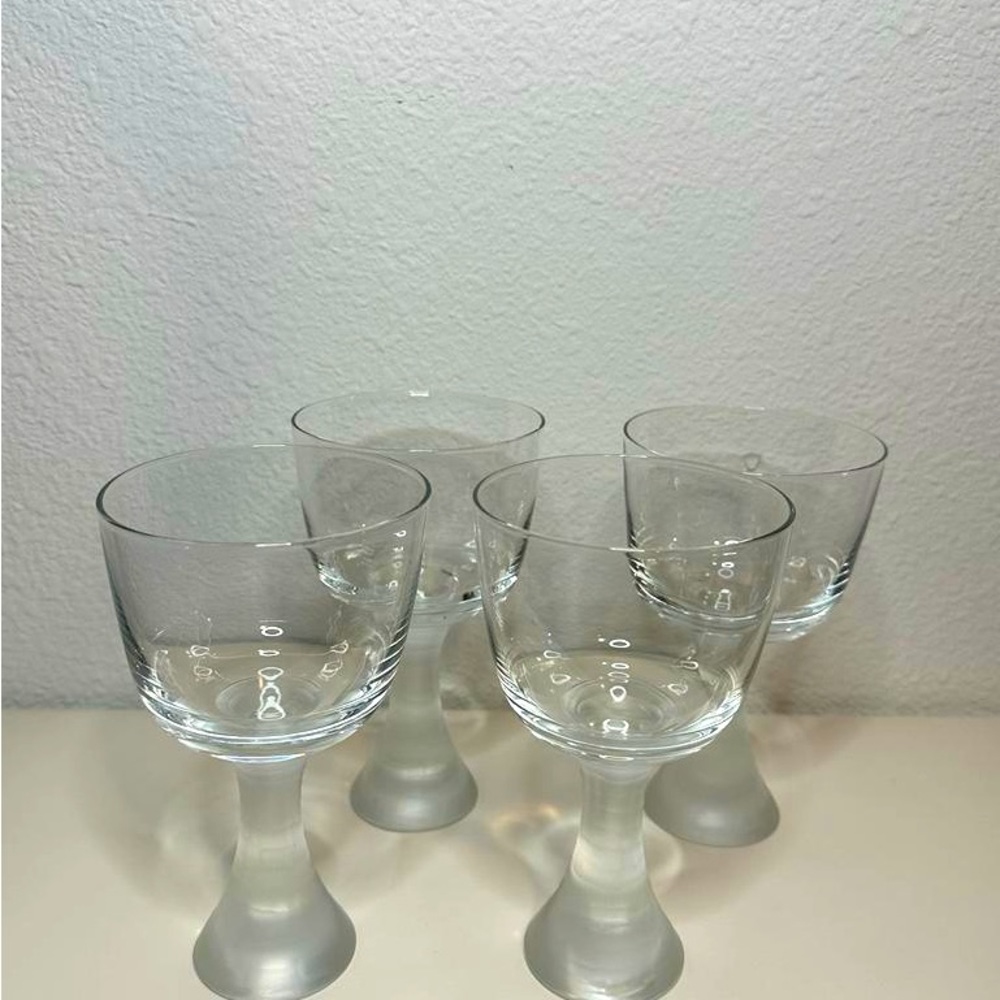 Vintage Retro Handblown Water Wine Glasses. With Frosted Pedestal Stem Set Of 4
